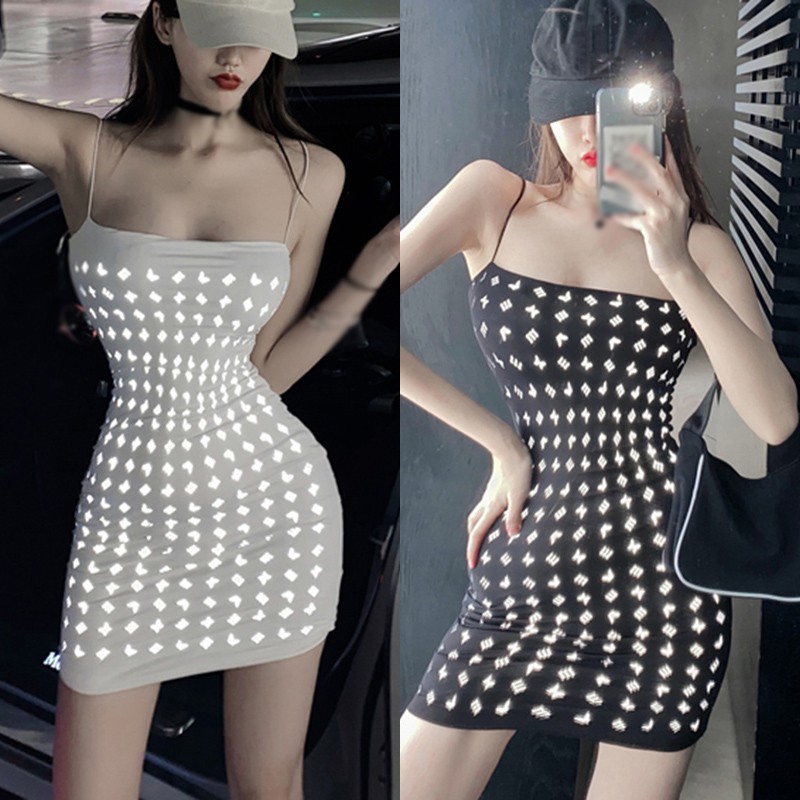 Đầm Hai Dây Hoạ Tiết Bướm Dạ Quang Phong Cách Hàn Quốc | BigBuy360 - bigbuy360.vn