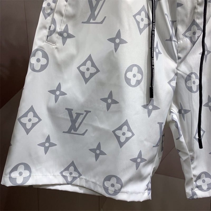 Quần short vải siêu mỏng nhanh khô in họa tiết LV phong cách đi biển năng động cho nam và nữ #42