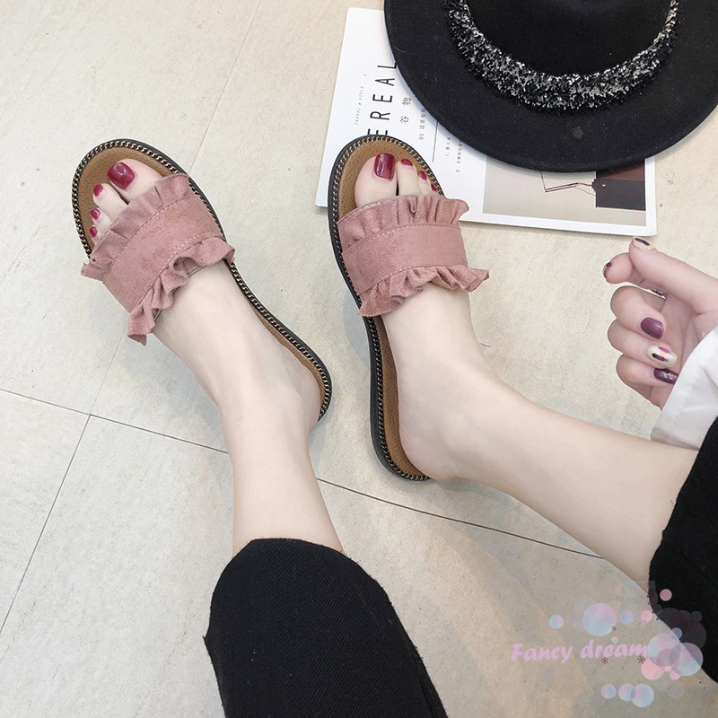 Dép nữ họa tiết ren để đi biển