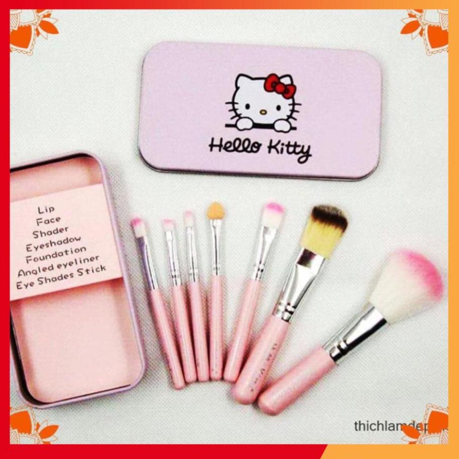 Bộ 7 cọ trang điểm Hello Kitty (hộp thiếc)