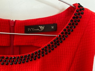Thanh lý đầm IVY MODA đính cườm cổ