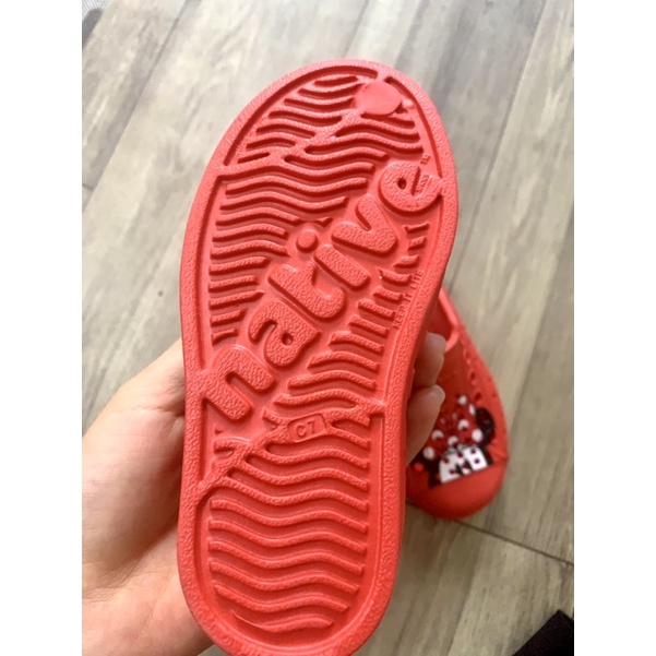 Giày nativ.e hoạ tiết mickey