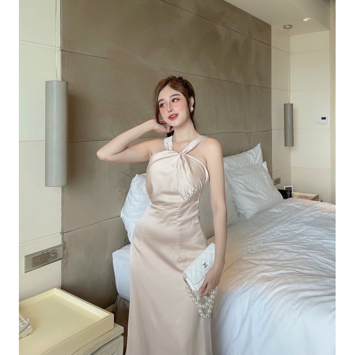 Đầm cổ yếm vải lụa cao cấp form chuẩn sang chảnh dáng maxi