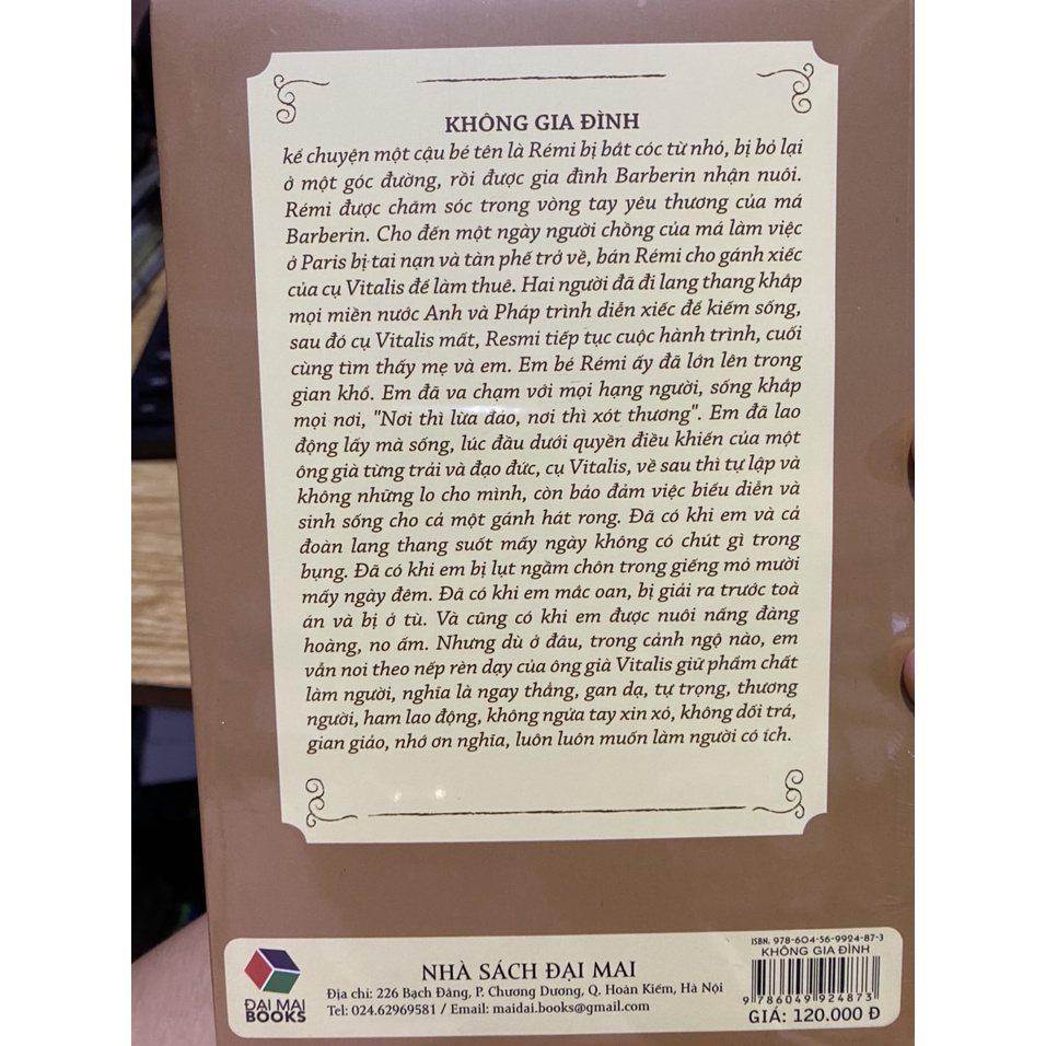 Sách - Không gia đình