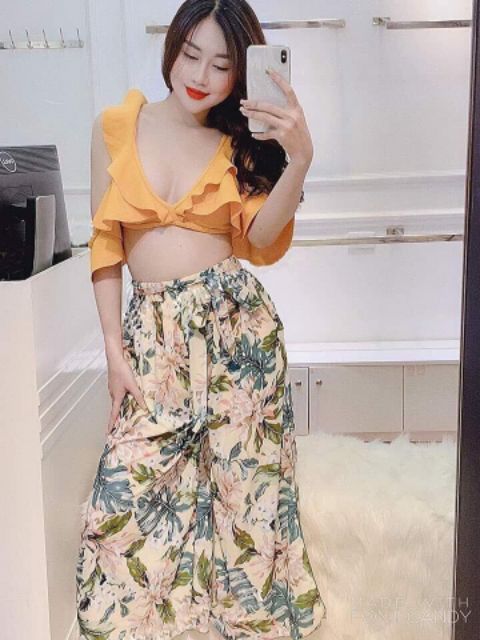 Set đồ bơi vàng cổ V (kèm clip + ảnh khách) | BigBuy360 - bigbuy360.vn