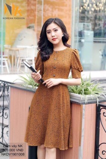 Đầm xoè tay bồng cúc ngực