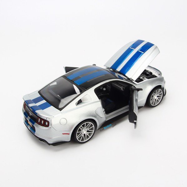 Mô hình xe Ford Mustang 2014 Street Racer 1:24 Maisto