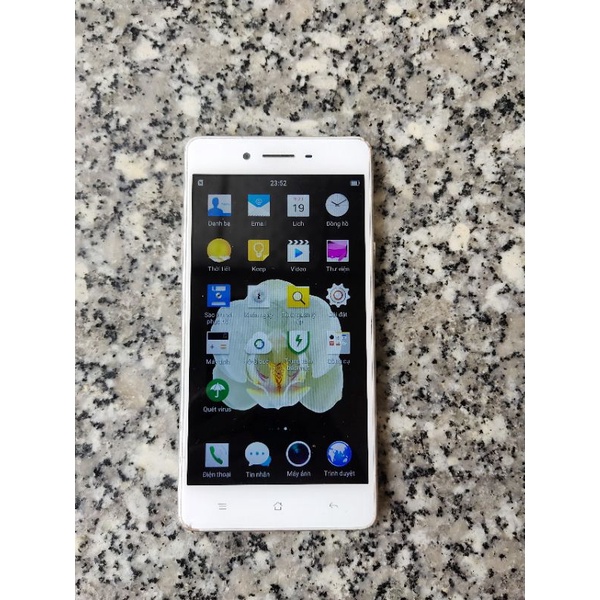 Điện thoại cảm ứng giá rẻ Oppo F1 ram 3/16gb