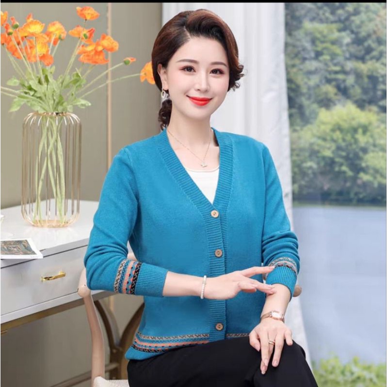 Áo len cho mẹ_ áo khoác len nữ trung niên tặng bà tặng mẹ