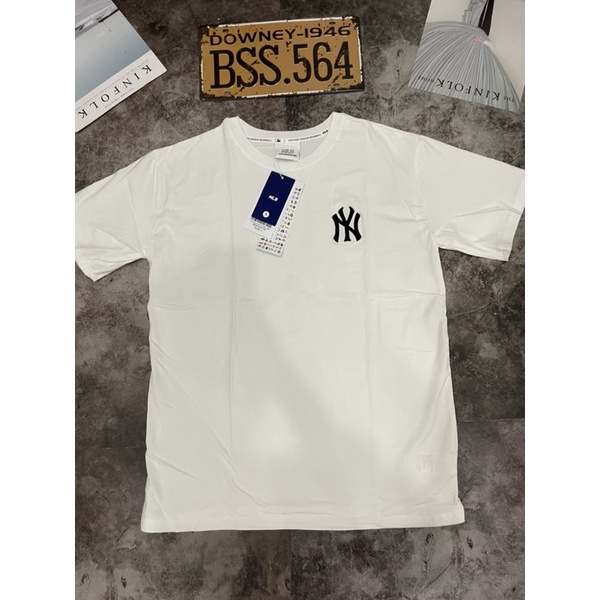 Áo Thun Basic Đen NY Chất Mịn Mát Thêu Logo Trắng Mặt Trước