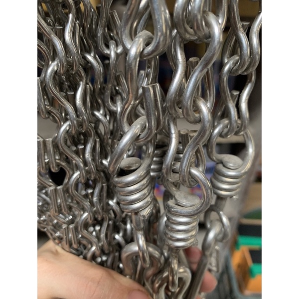 Xích chó inox đẹp có điểm xoay chống xoắn xích