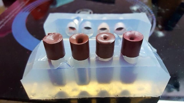 Khuôn son Silicone Nhật Bản 12.1mm (1-5 Lỗ)