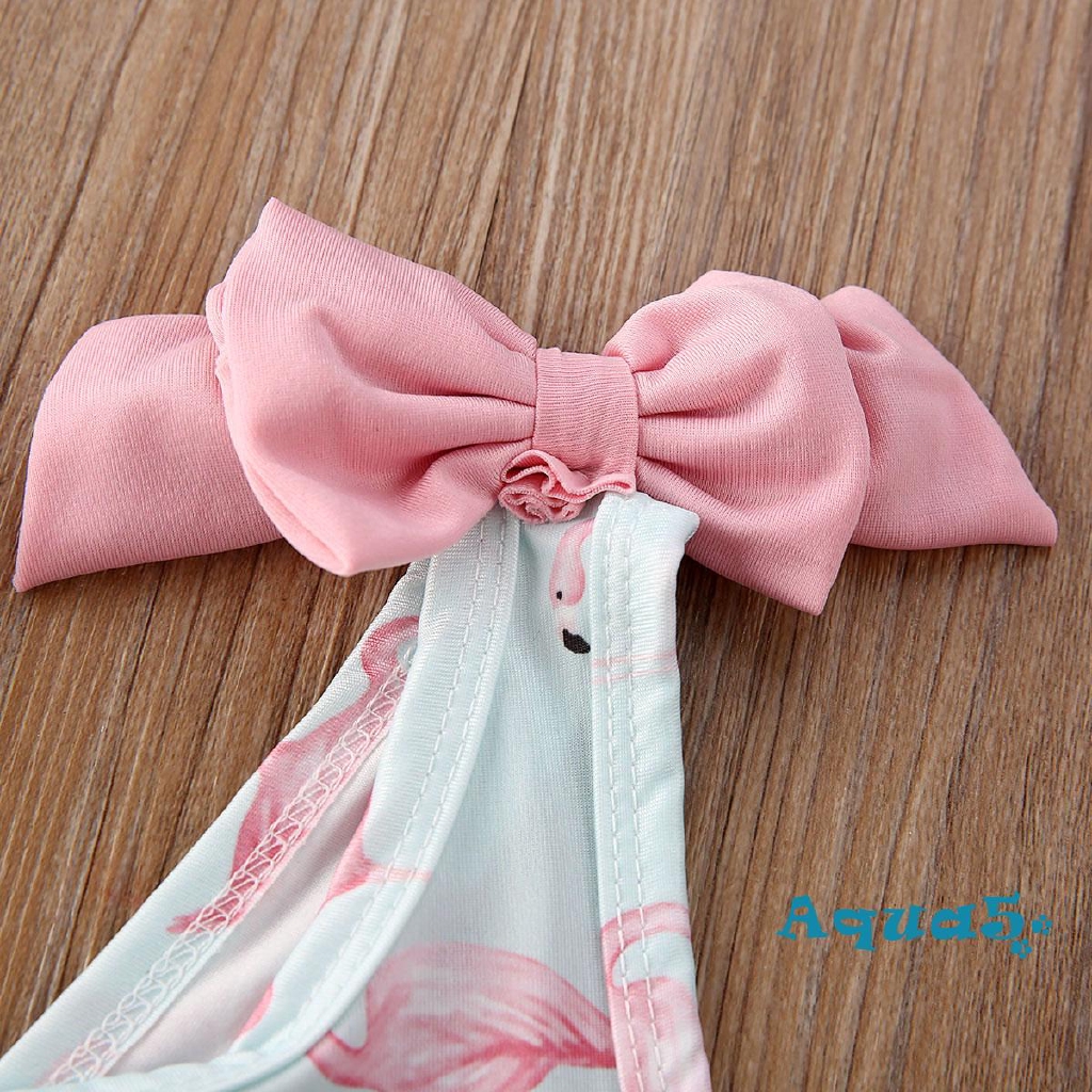 Đồ bơi in hình thiên nga cho bé gái