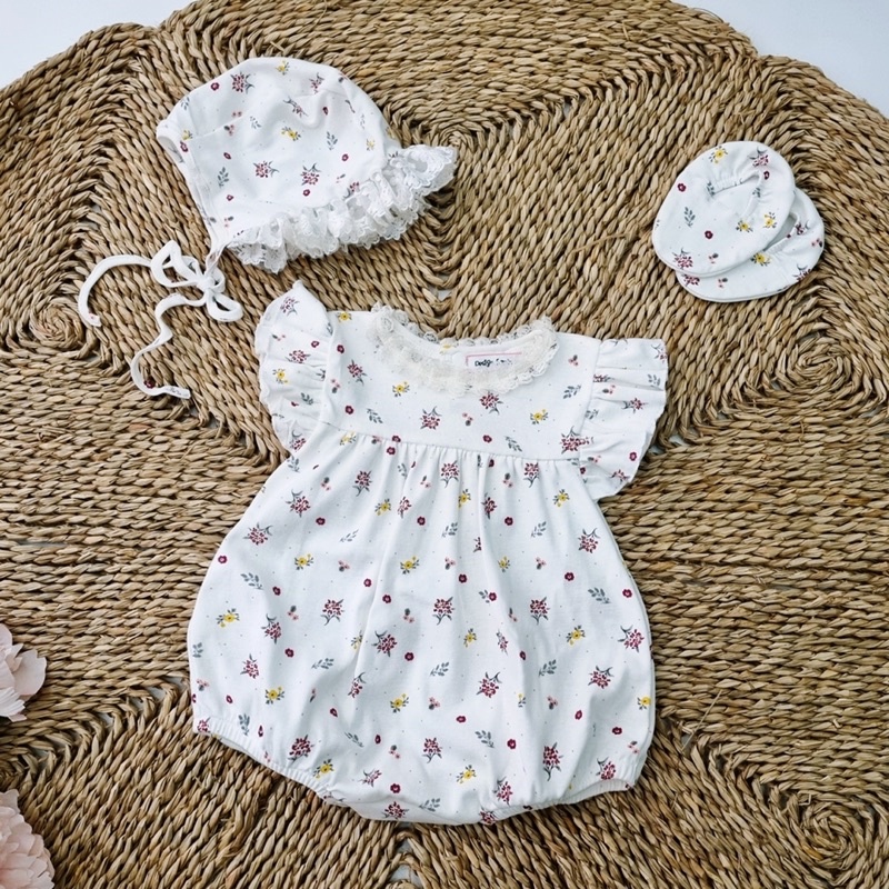 Bodysuit Cotton Cánh Tiên Hoa Nhí Cho Bé Gái Sơ Sinh Kèm Tất Chân, Body Thiết Kế, Quà Đầy Tháng, Đầm Thôi Nôi