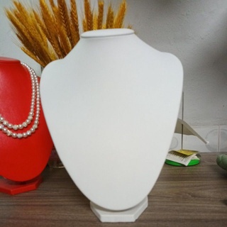 cổ treo dây chuyền bằng da
