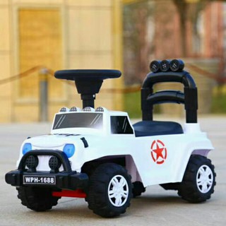 xe lắc chòi chân kiểu dáng ô tô 2018