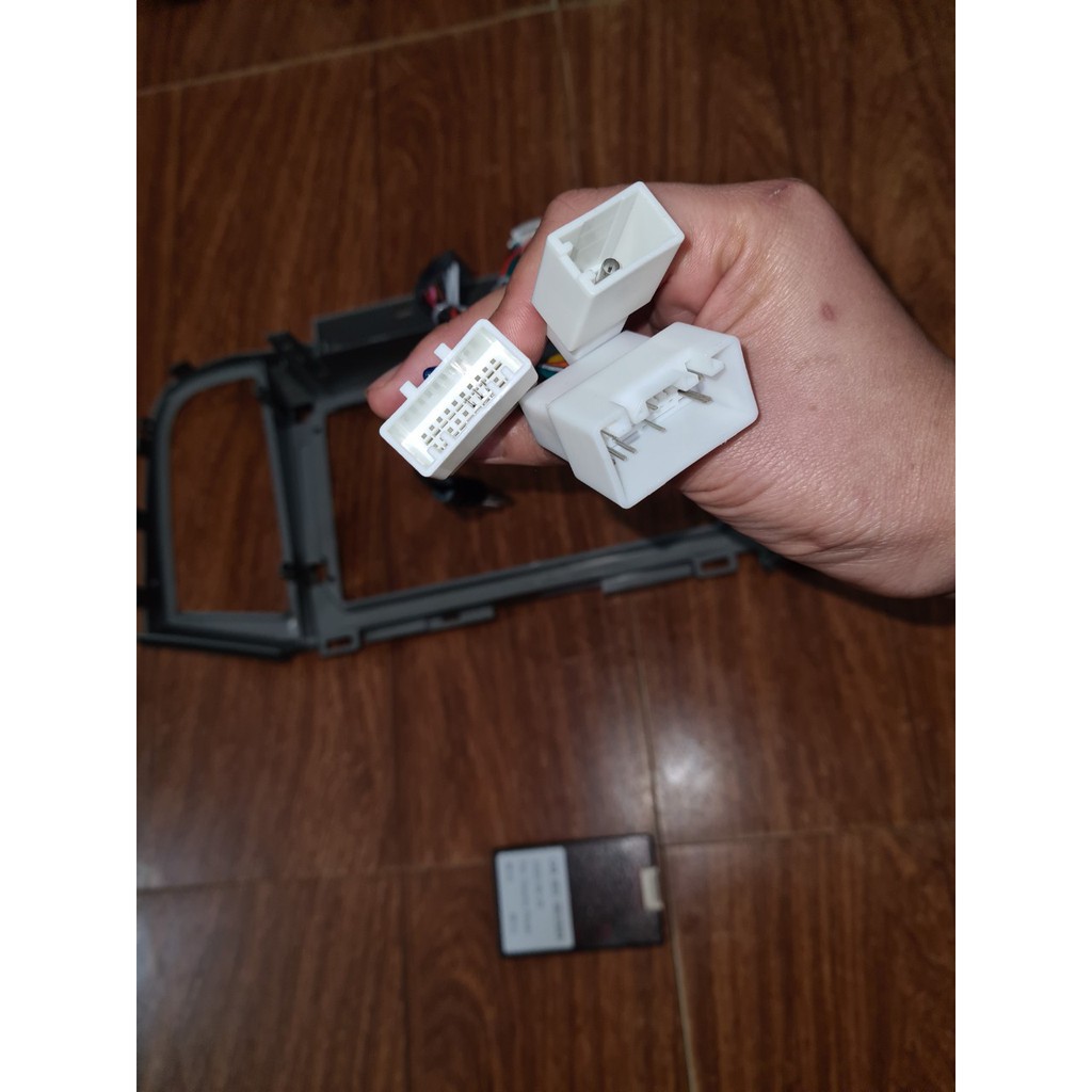 Mặt dưỡng Toyota Venza 2009 - 2013. 9 inch kèm canbus và jack zin