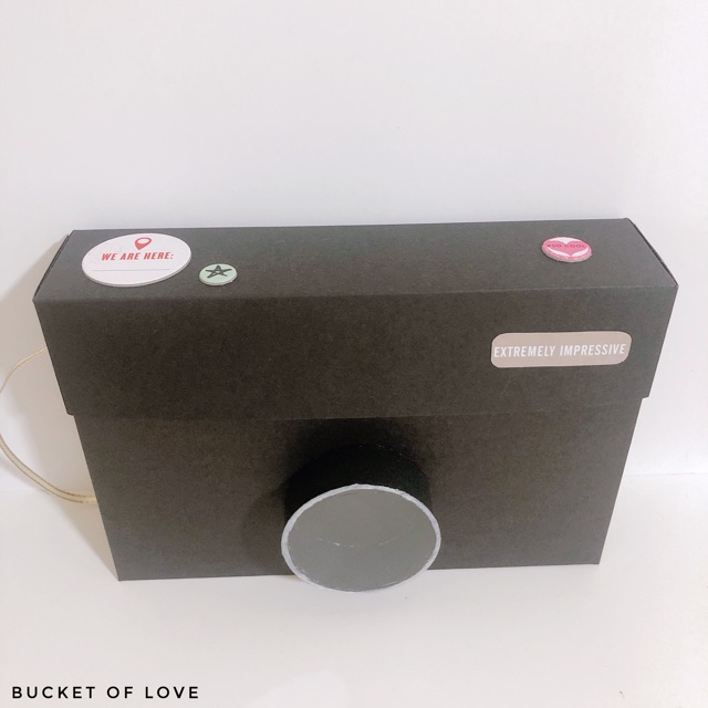 CAMERA BOX - Scrapbook nền chưa trang trí và hộp đựng hình camera