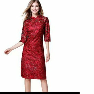Áo dài nhung của khách
