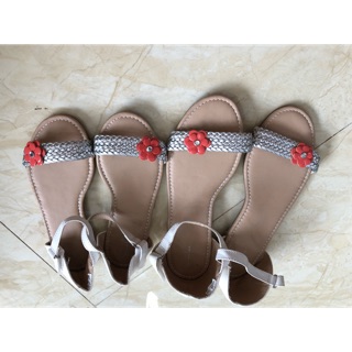 Sandal bé gái