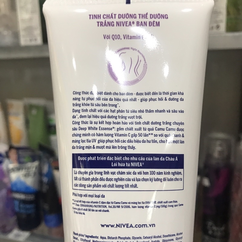 TINH CHẤT SERUM DƯỠNG THỂ DƯỠNG TRẮNG BAN ĐÊM NIVEA EXTRA WHITE NIGHT NOURISH 200ML