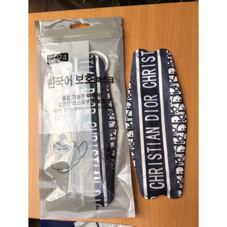 KHẨU TRANG KF94 NƯỚC NGOÀI ( LV, CHANNEL, DIO ) TÚI 5 CÁI | BigBuy360 - bigbuy360.vn