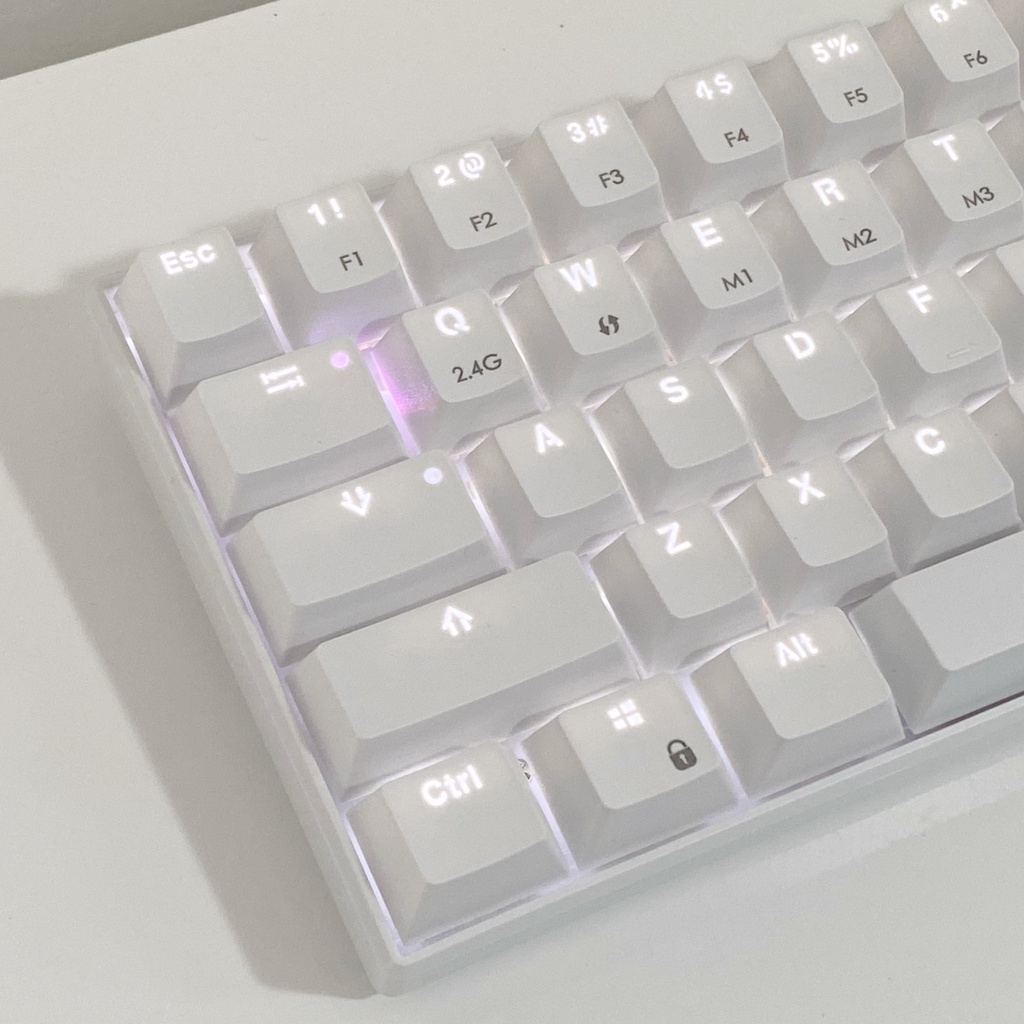 Bàn phím cơ màu trắng hotswap ReadsonWL61-61 phím kết nối dây, bluetooth & USB 2.4G đèn led trắng