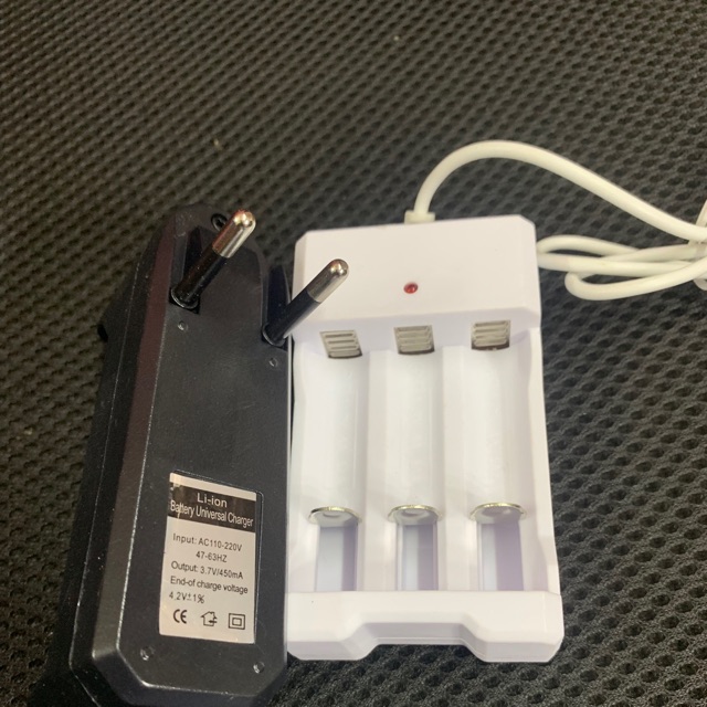 Đế sạc pin tiểu 2AA,3AA