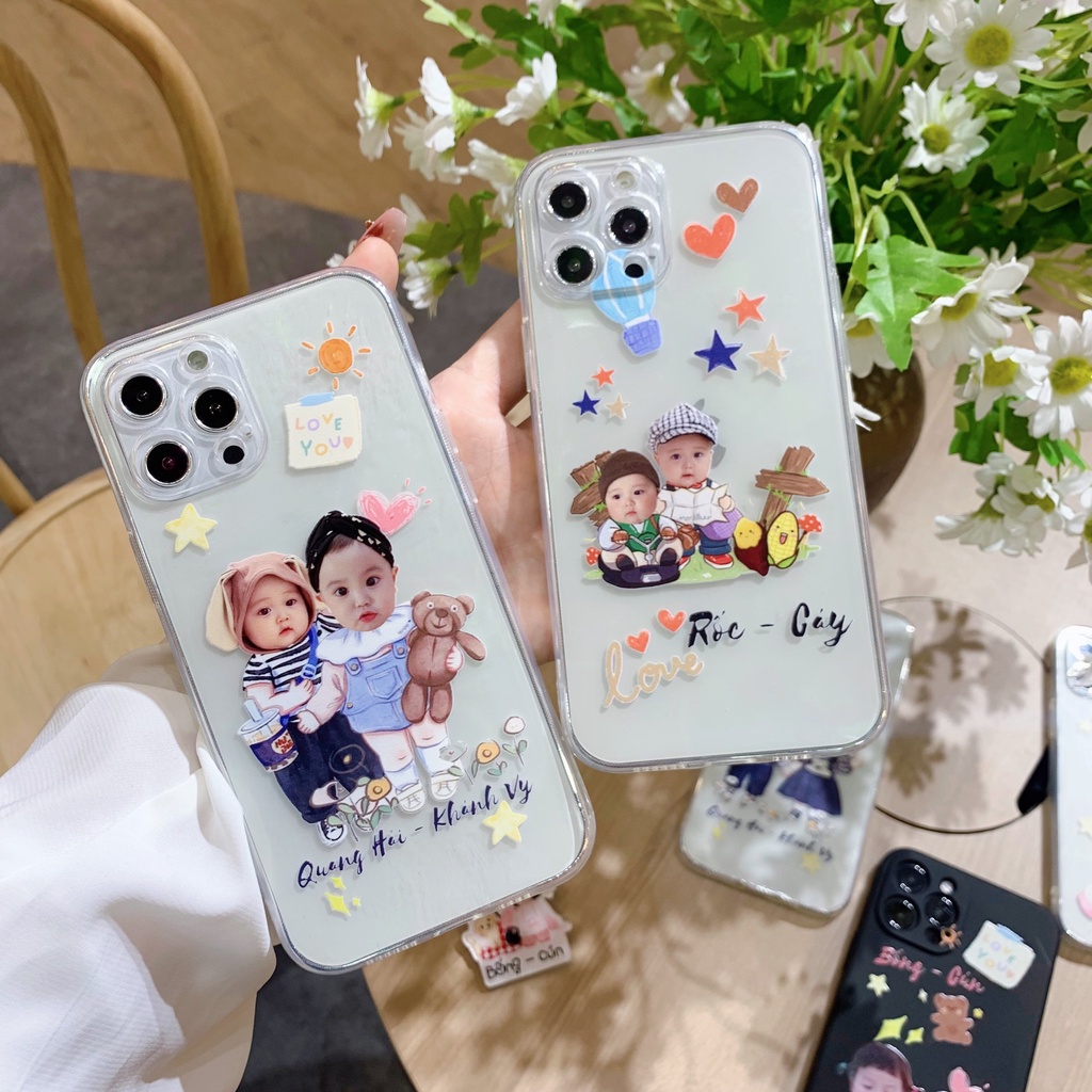 Ốp lưng in hình chibi dành cho hai bé theo yêu cầu.