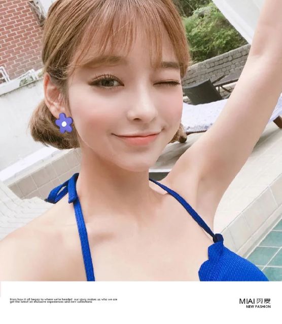 Bông tai hoa 5 cánh sắc màu năng động