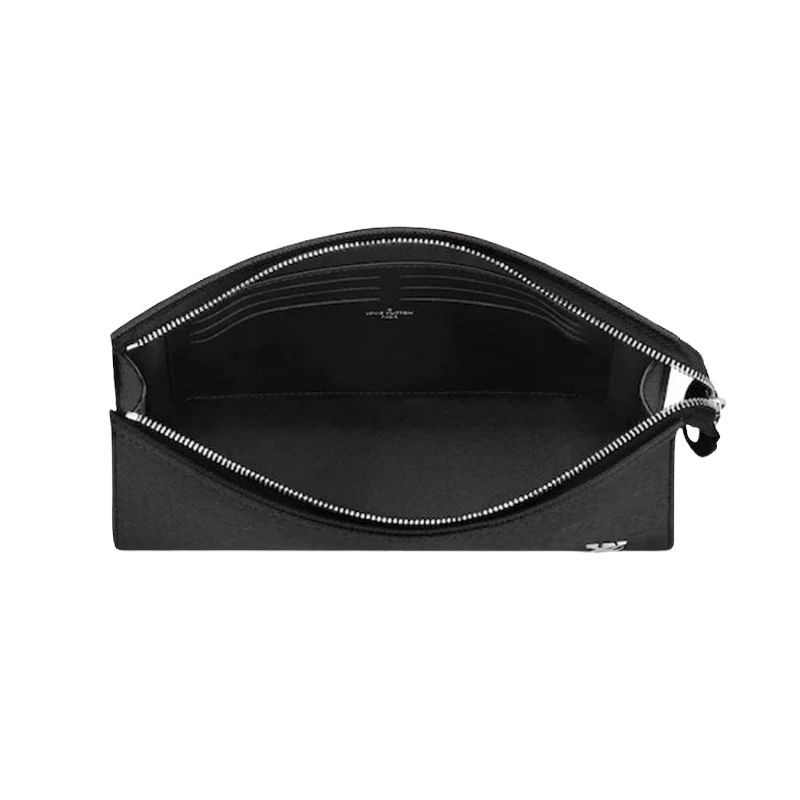 Túi Louis Vuitton Pochette Voyage Taiga M30450 Màu Đen