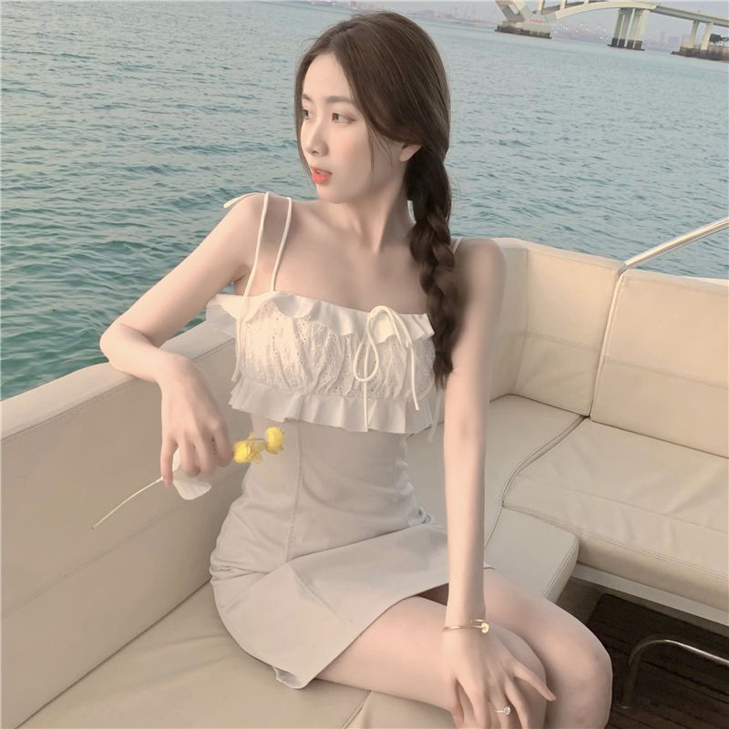 Đầm Ngắn Hai Dây Ôm Eo Nhún Bèo Xu Hướng Mùa Hè 2021 Cho Các Bạn Nữ