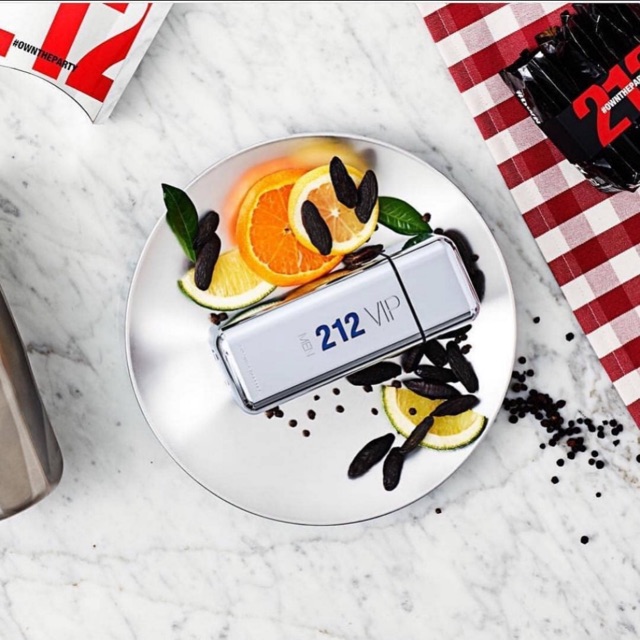 Chai nhỏ thử mùi nước hoa 212 Vip men