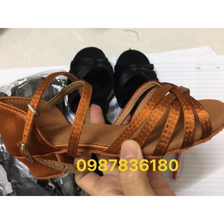 Giày dép khiêu vũ trẻ em( Sẵn 26-36)