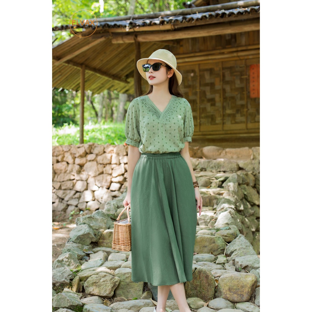 Bộ Đồ Linen Nữ ELVAX Áo Sơ Mi Cổ V Xanh Chấm Bi, Chân Váy Dài Xanh Linen Gân Xước