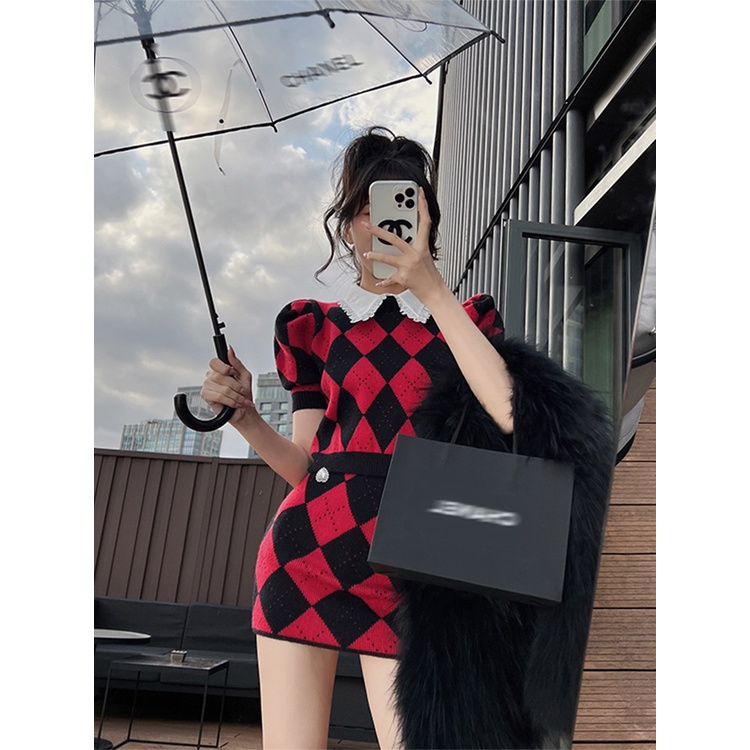 Set đồ SUXI gồm áo dệt kim caro và chân váy ngắn phong cách Hàn Quốc cho nữ