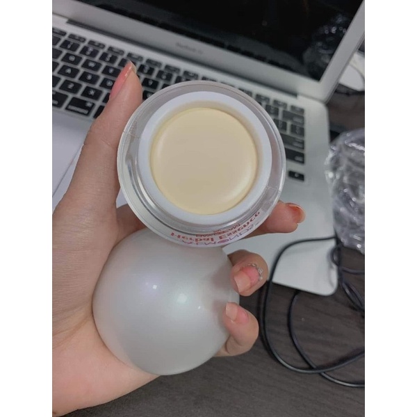 KEM DƯỠNG TRĂNG DA BAN NGÀY HẠNH NHÂN ALMONDS