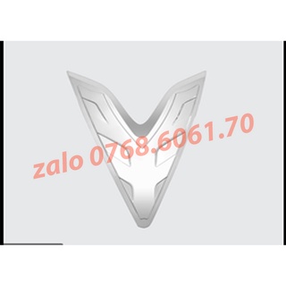 Ốp mặt nạ ốp chỉ mũi dưới gắn trực tiếp nvx 2017 - 2019 xi crom , xi cacbon