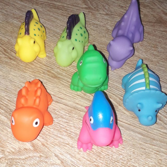 Sét 7 chú khủng long chít chít bằng cao su rất đẹp