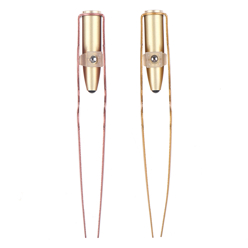 Nhíp Gắp Ráy Tai Có Đèn Led Bằng Kim Loại Và Silicon An Toàn Tiện Dụng