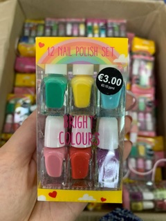 Set sơn móng tay Primark cho bé