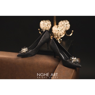 Giày cưới Nghé Art cao gót kim tuyến đính hoa đá tông đen 359