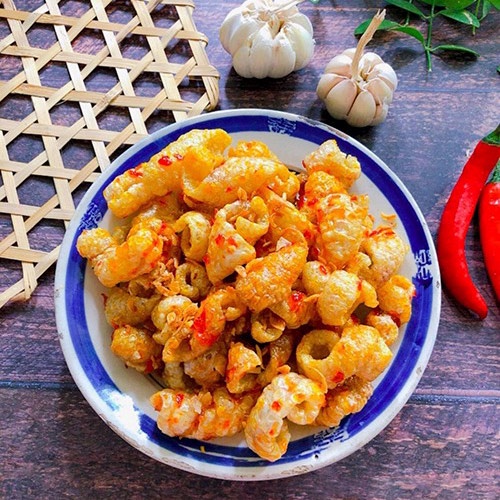 Da heo cháy tỏi ớt chiên giòn mắm tỏi 160g TYVATFOOD - Đồ ăn vặt Hà Nội vừa ngon vừa rẻ | BigBuy360 - bigbuy360.vn