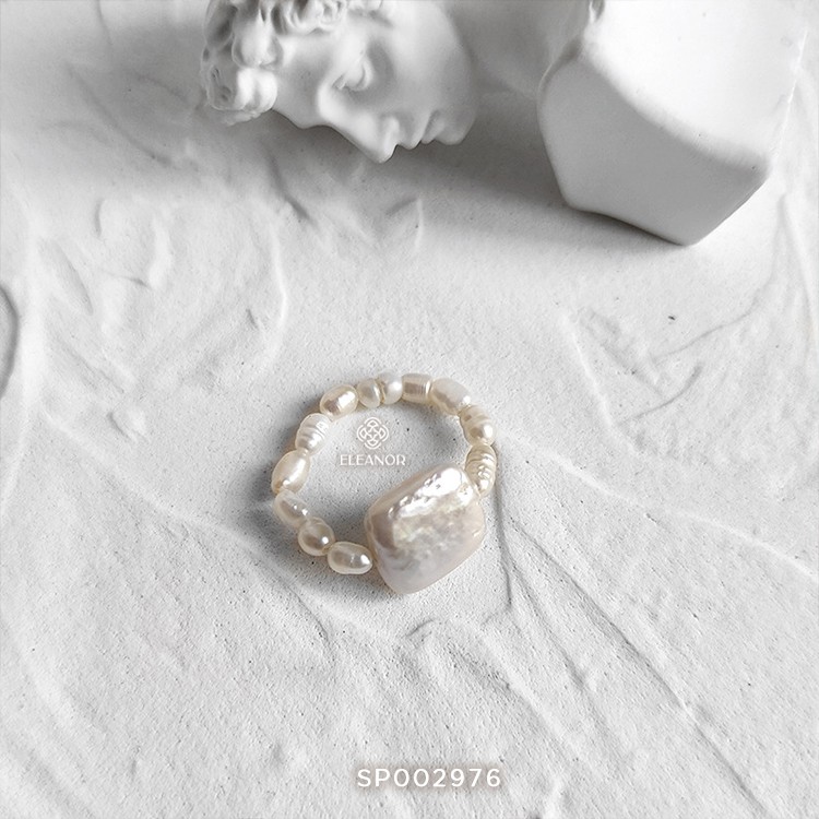 Nhẫn Ngọc Trai Nhân Tạo Eleanor Thiết Kế Mặt Vuông Vintage Nữ Tính SP002976