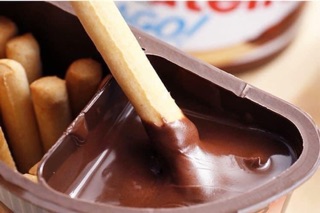 BÁNH QUE CHẤM CHOCOLATE NUTELLA FERRERO & GO 52 GRAM