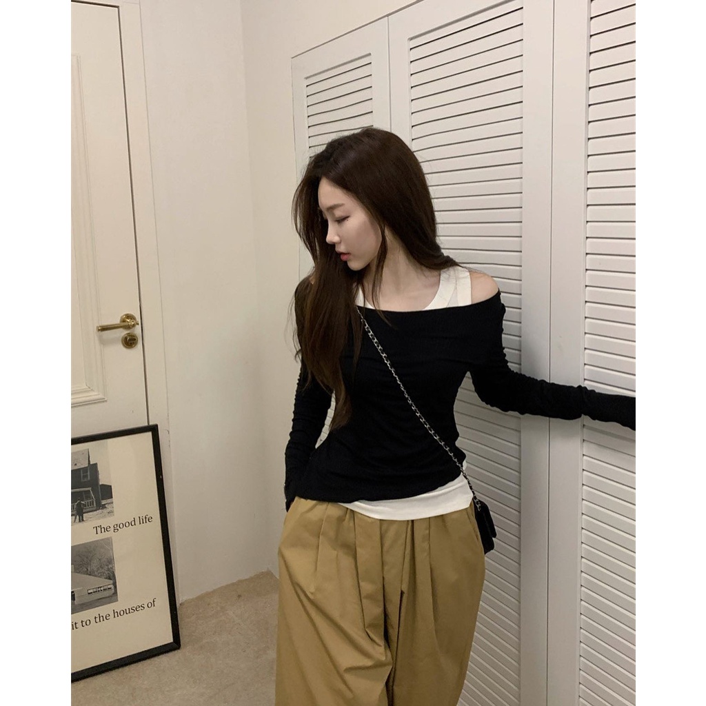 Áo Thun Body Hở Vai Phối Layer Trắng Khóa Tay Áo Thun Nữ Dài Tay Freesize Ôm Body Khoét Vai Phong Cách Hàn Quốc