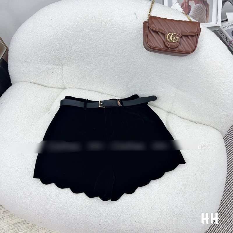 QUẦN SHORT NHUNG GỢN SÓNG KÈM ĐAI HÀNG QCL1 MS17267