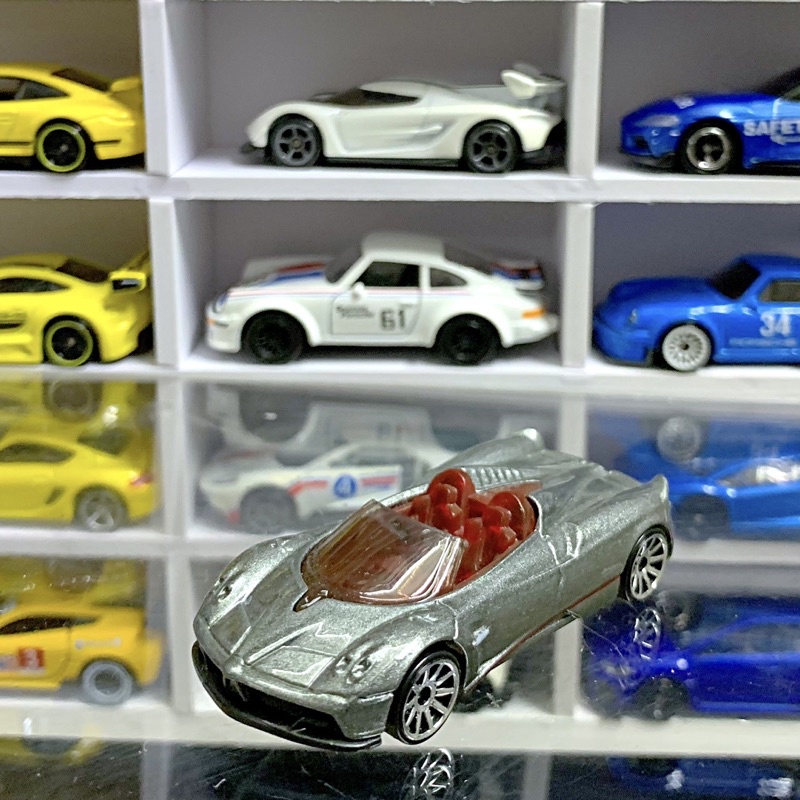Xe mô hình Hot Wheels Loose 17 PAGANI HUAYRA ROADSTER - Grey - tỉ lệ 1:64