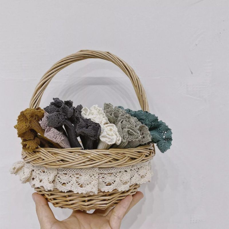 Tất phối ren cổ cao xuất Hàn cho bé gái