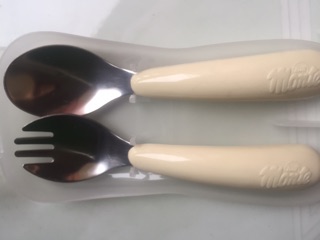 ( mã giảm 10k đơn bất kỳ đến 7/9) Bộ thìa dĩa tập ăn cho bé ( km giá mềm)
